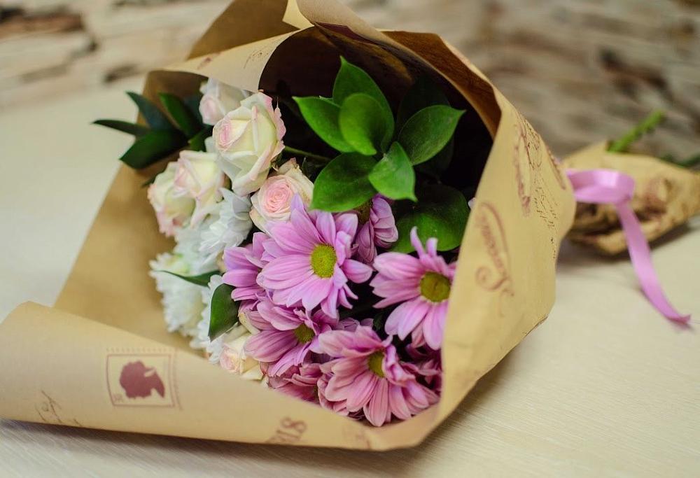 Букет цветов из: Розы и Хризантемы в Усть-Абакане