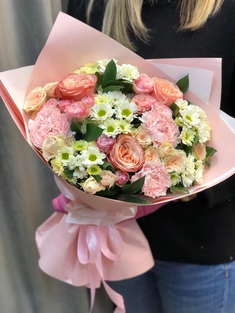 Букет цветов из: Гвоздики, Розы и Хризантемы в Усть-Абакане