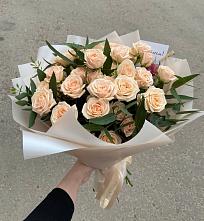 Букет Кремовые розы Латте в Усть-Абакане