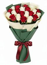 Букет Микс из красных и белых роз #REPLACE_PRED# Усть-Абакане