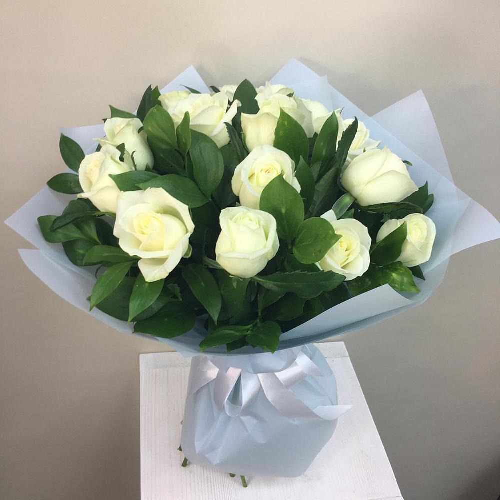 Букет 15 Белых роз Проуд в Усть-Абакане