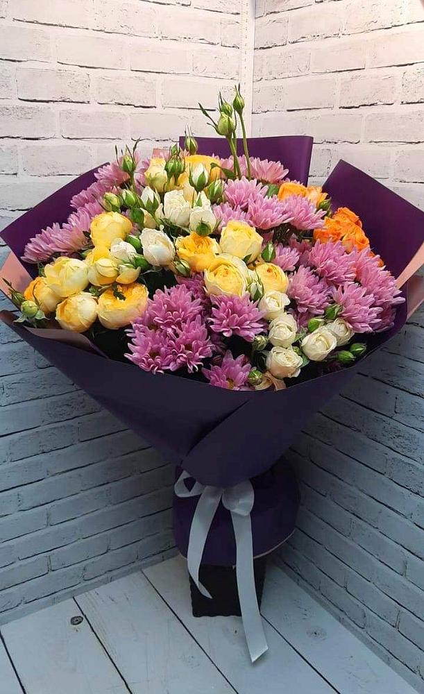 Букет цветов из: Хризантемы и Розы в Усть-Абакане