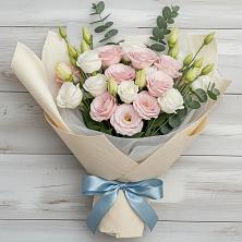 Букет цветов из:  Лизиантусы в Усть-Абакане