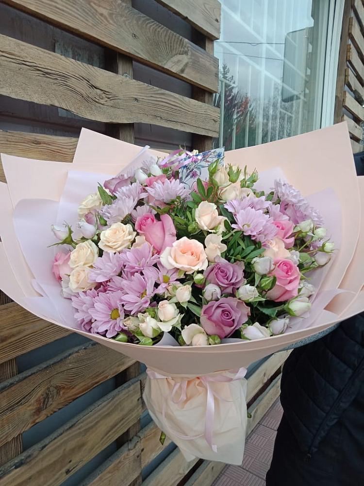 Букет цветов из: Розы и Хризантемы в Усть-Абакане