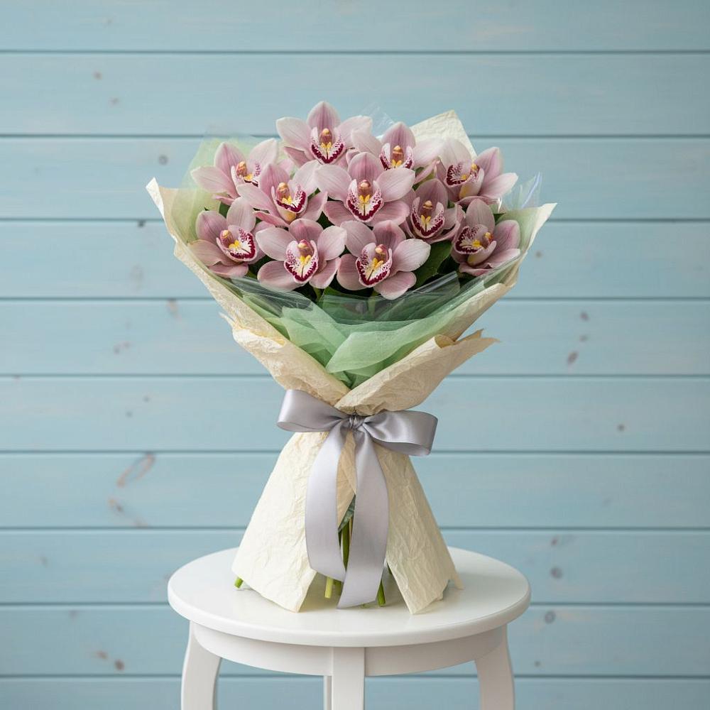 Букет цветов из: Орхидеи и Розы в Усть-Абакане