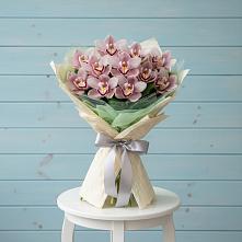 Букет цветов из:  Орхидеи и Розы #REPLACE_PRED# Усть-Абакане