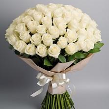 Букет 101 беля роза Белоснежка в Усть-Абакане
