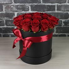 Цветочная композиция из Розы в шляпной коробке в Усть-Абакане