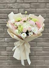 Букет цветов из:  Гвоздики, Розы, Лизиантусы и Хризантемы в Усть-Абакане