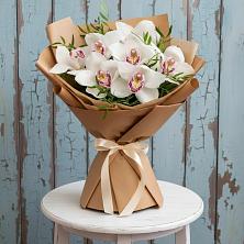 Букет цветов из:  Орхидеи и Розы в Усть-Абакане