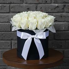 Цветочная композиция из Розы в шляпной коробке #REPLACE_PRED# Усть-Абакане