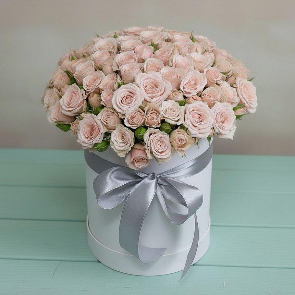 Цветочная композиция из Розы в шляпной коробке в Усть-Абакане